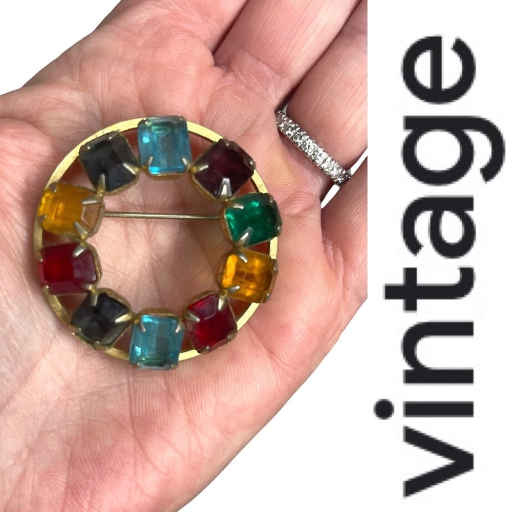 Vintage Gold Metal Circle Pin w/10 Multicolor Gemstones